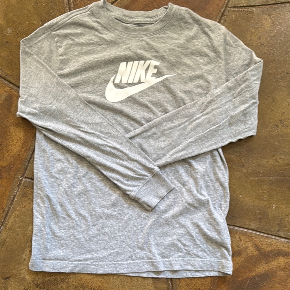 Kid’s Nike Gray Long Sleeve Shirt